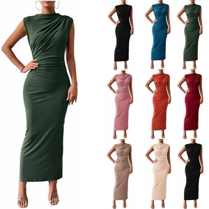 Robe Maxi Sans Manches Plissée Sexy pour Femmes Fente Arrière Moulante Longue Couleur Unie Élégante Robe de Soirée pour Femmes