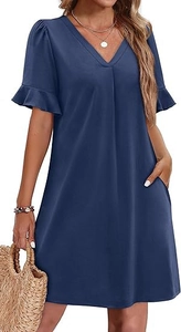Dettaglio vestito blu navy con scollo a V, maniche a volant e tasche laterali