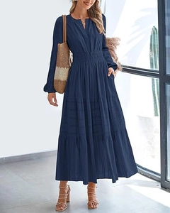Robe longue à manches longues avec col en V, taille élastique et jupe à plusieurs niveaux