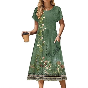 Short sleeve floral midi dress in dark green with crew neck and practical side pockets
