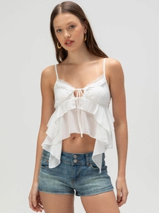 Canotta bianca in chiffon con pizzo e orlo a volant asimmetrici a più strati eleganti