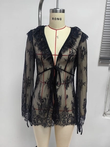 Cardigan sexy en dentelle florale noire transparente avec col en V et bordures en dentelle