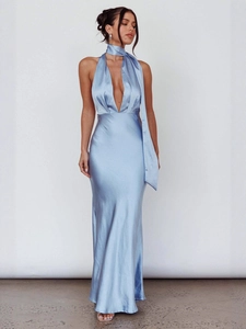 Vestito Maxi Donna Sexy Schiena Scoperta in Satin Halter Scollo a V Profondo Senza Maniche Aderente per Festa con Sciarpa