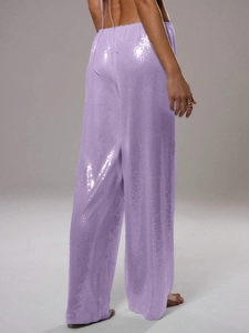 Vue arrière détaillée du pantalon large à paillettes violettes pour fêtes et soirées