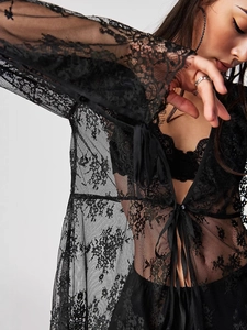 Cardigan sexy en dentelle noire à manches longues avec poignets évasés et ruban