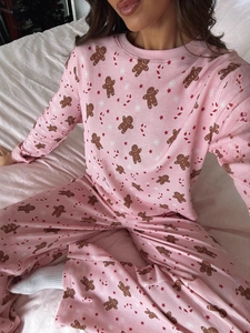 Ensemble pyjama rose en maille gaufrée avec motifs de pain d'épice et manches longues