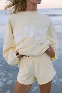 Conjunto lounge amarillo claro para mujer con sudadera de letras AN y pantalones cortos