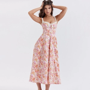 Blumiges Schlitz-Sommerkleid für Damen mit Taillierung und Spaghettiträgern