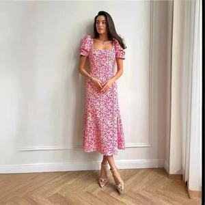 French vintage floral midi dress with square neck and puff sleeves in light pink