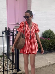 Ensemble d'été à carreaux vichy rouges avec haut à nouer et short à taille haute