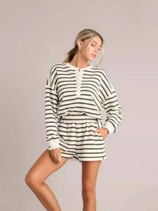 Women's casual striped long sleeve T-shirt and shorts two-piece set in white and green
