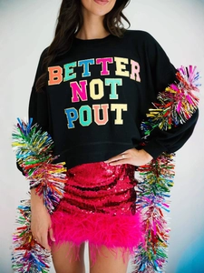 Felpa festiva Better Not Pout da donna con gonna rossa di paillettes e piume