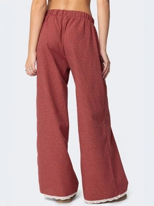 Pantaloni larghi a quadretti rossi con vita alta elastica e bordo in pizzo bianco
