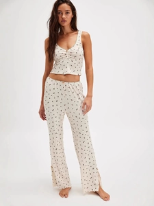 Women's Floral Print V-Neck Pajama Set Sexy Lace Loungewear Top And Bottom Comfortable Sleeveless Sleepwear For Home