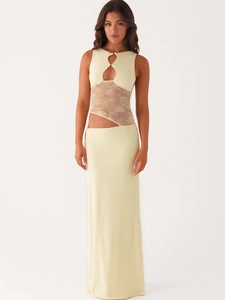Elegant backless sleeveless maxi dress in cream with teardrop cutout and lace detailing