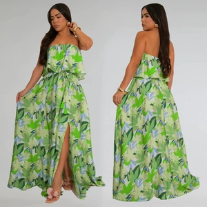 Sleeveless floral print maxi dress with ruffle top and side slit in green leaf pattern