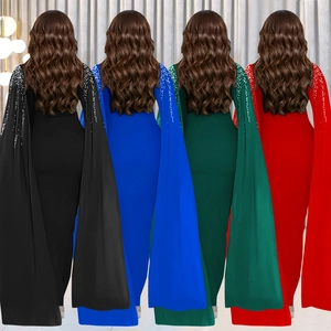 Robes de soirée élégantes à manches cape et strass, disponibles en quatre couleurs