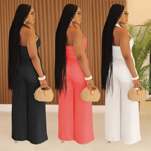 Combinaison dos nu à jambes larges pour femmes en noir, rose corail et blanc pur
