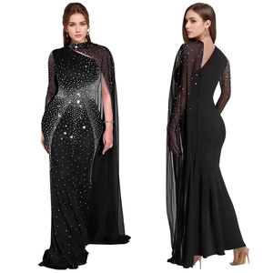 Robe de soirée sirène noire élégante avec strass en cristal et châle en maille