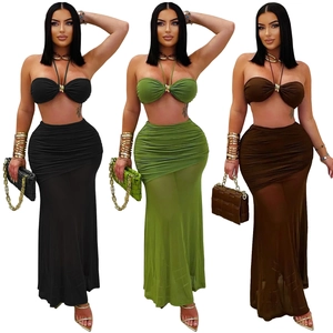 Robe longue deux pièces en mesh froncé pour femme avec haut licou et boucle en anneau