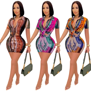 Completo due pezzi da donna con camicia a maniche corte stampata e pantaloncini in tre colori