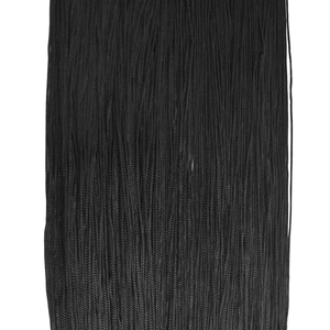 Detailaufnahme der hochwertigen schwarzen Fransen mit feiner Textur und elegantem Fall
