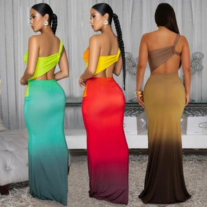 Robe midi moulante chic à une épaule avec design dégradé vibrant et dos ouvert