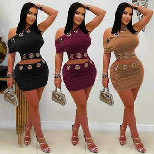 Tenue Femme Sexy en Suédine Une Épaule Crop Top À Oeillets Et Mini-jupe Moulante Streetwear Club Fête