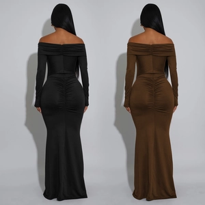 Robe longue moulante à épaules dénudées avec fronces au dos en noir et marron pour femmes