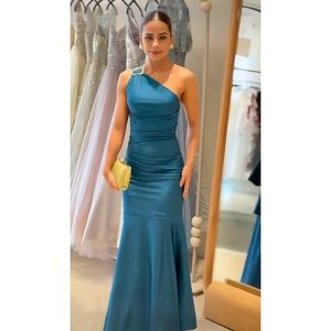 Elegant peacock blue satin one-shoulder evening dress with side rushing and mermaid hem
