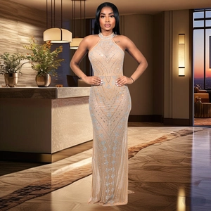 Elegantes Neckholder-Bodycon-Kleid mit silbernen Strasssteinen und Mesh-Details für Damen