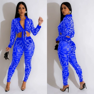 Ensemble deux pièces bleu roi en mesh à manches longues avec motifs en strass