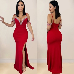 Robe longue rouge élégante avec col en V, franges, fente haute et sequins pour femme