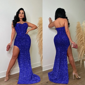 Abito da sera blu reale con paillettes, corpetto a corsetto e spacco laterale