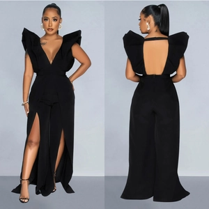 Combinaison noire élégante à col en V avec épaules à volants et pantalon large fendu