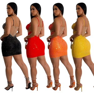 Robe mini moulante à paillettes et mesh pour femme en noir, rouge, orange et jaune