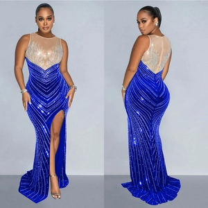 Robe de soirée élégante en velours bleu roi avec strass et fente haute pour femmes