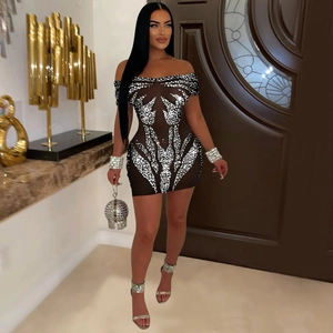Robe mini moulante sexy à épaules dénudées en mesh avec des strass étincelants