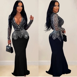 Robe de soirée noire à manches longues avec col en V et strass argentés luxueux et chic