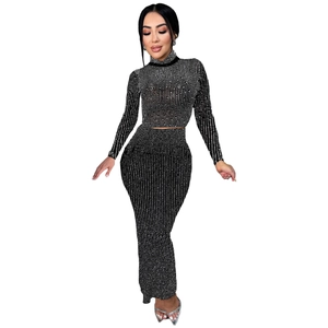 Elegantes schwarzes Damen-Zweiteiler-Set mit Langarm-Crop-Top und schmalem Strass-Maxirock