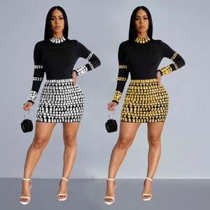 Robe Courte Moulante Élégante pour Femmes Strass Manches Longues Col Rond Coupe Slim Soirée Banquet Cocktail