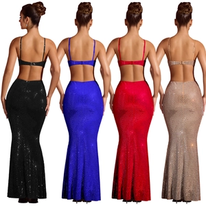 Vue détaillée de la robe de soirée deux pièces à strass dos nu en quatre coloris