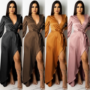 Collage vertical de robes portefeuille en satin à manches longues en quatre couleurs