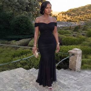 Elegant black off-shoulder mermaid dress with pleated mesh ruffles for formal evening events