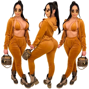 Ensemble 3 pièces en velours avec veste à capuche, haut court et pantalon marron
