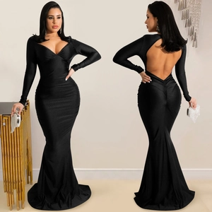 Elegant black V-neck backless mermaid evening gown with long sleeves for women