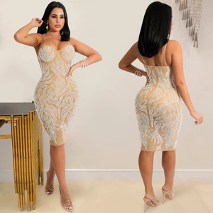 Sexy nude bodycon jurk met strassteentjes, mesh bandjes en ritssluiting op de rug
