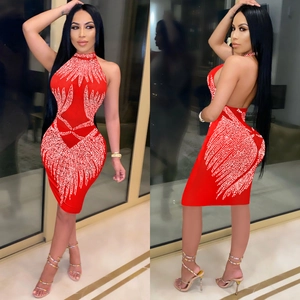 Robe moulante rouge élégante avec strass, robe de soirée sans manches à col montant chic