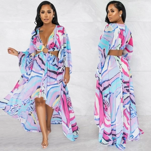 Robe longue imprimée pour femmes avec col en V, découpes latérales et ourlet fendu