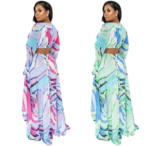 Robe longue femme col V évidée à manches longues avec motifs marbrés abstraits colorés